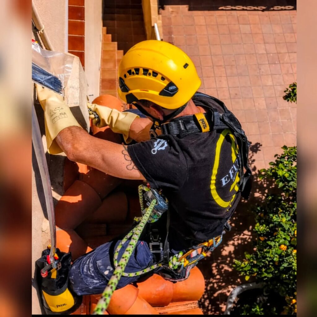 Instagram post from efitecinstalaciones. This post is in position 0.