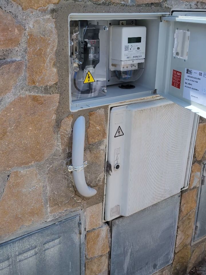Instagram post from efitecinstalaciones. This post is in position 1.