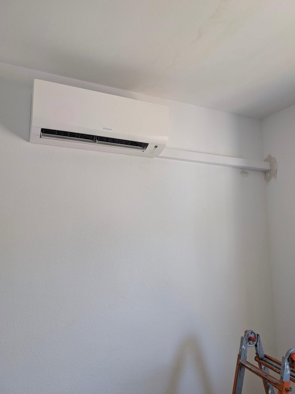 Instagram post from efitecinstalaciones. This post is in position 2.