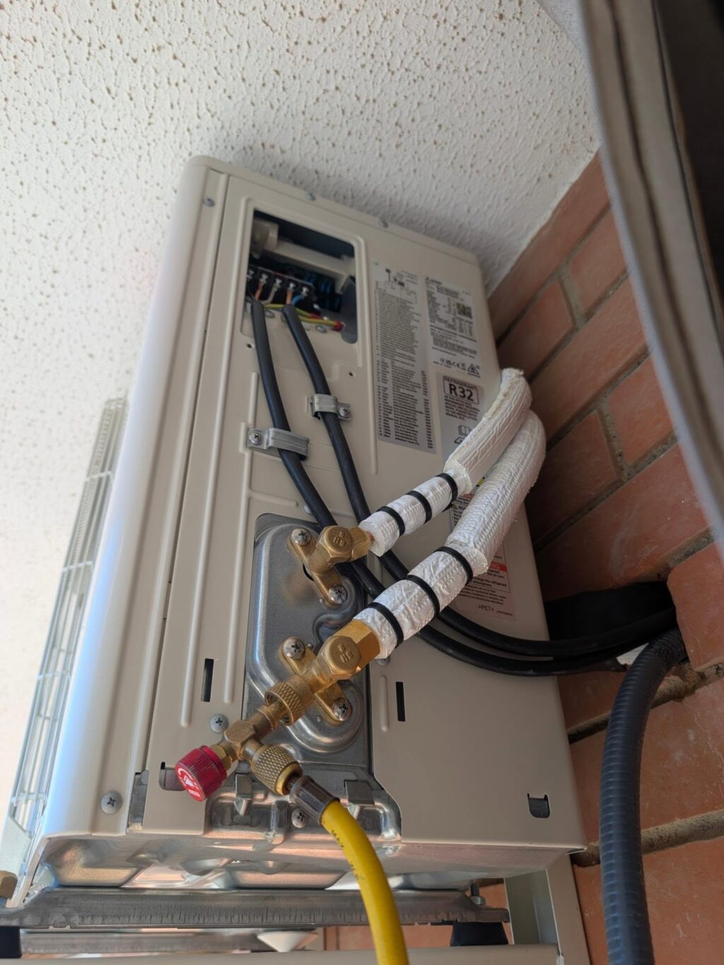 Instagram post from efitecinstalaciones. This post is in position 3.
